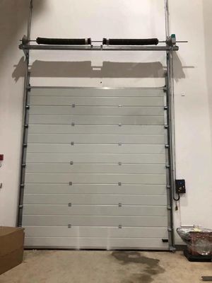パーソナライズされたサイズ 垂直切断ドア 隔離された上面切断ドア ISO 9001