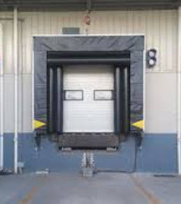 2000*2000*500mm プラットフォームサイズ ドックレベルラー 動的負荷 6800kg/静的負荷 13600kg そして倉庫負荷のための 16mm リップ厚さ